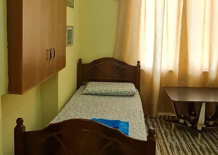 Scodrinon بيت شباب