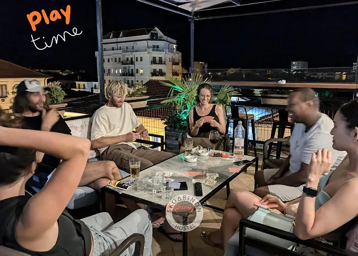 Scodrinon بيت شباب *