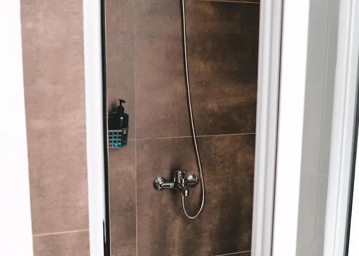 بيت شباب Scodrinon *