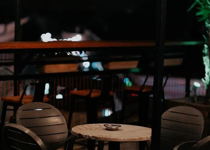 بيت شباب Scodrinon *